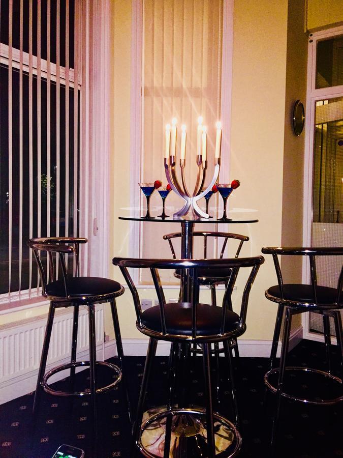 Trevelyan Hotel Илфорд Екстериор снимка