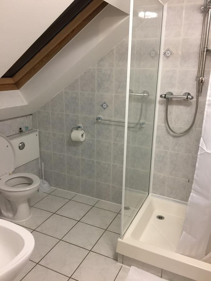 Trevelyan Hotel Илфорд Екстериор снимка