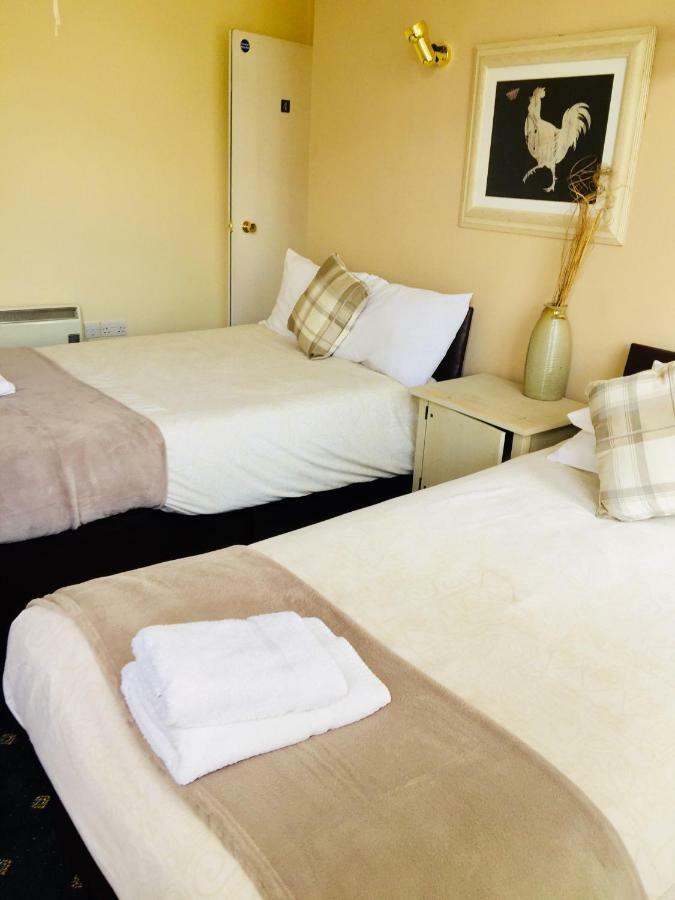 Trevelyan Hotel Илфорд Екстериор снимка