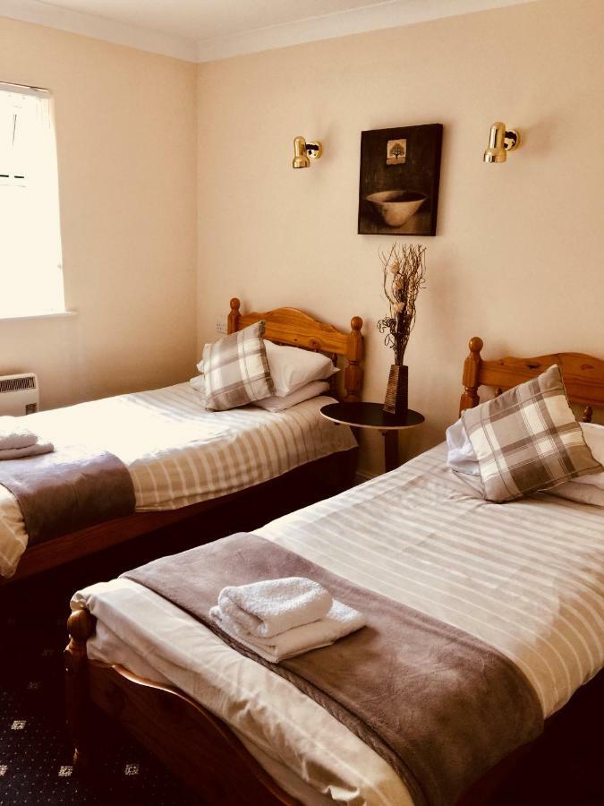 Trevelyan Hotel Илфорд Екстериор снимка